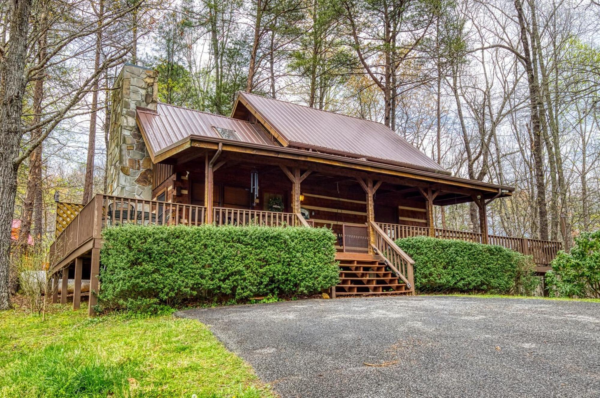Fantastic Pet Friendly Cabin, Hot Tub, Fire Pit Sevierville Kültér fotó